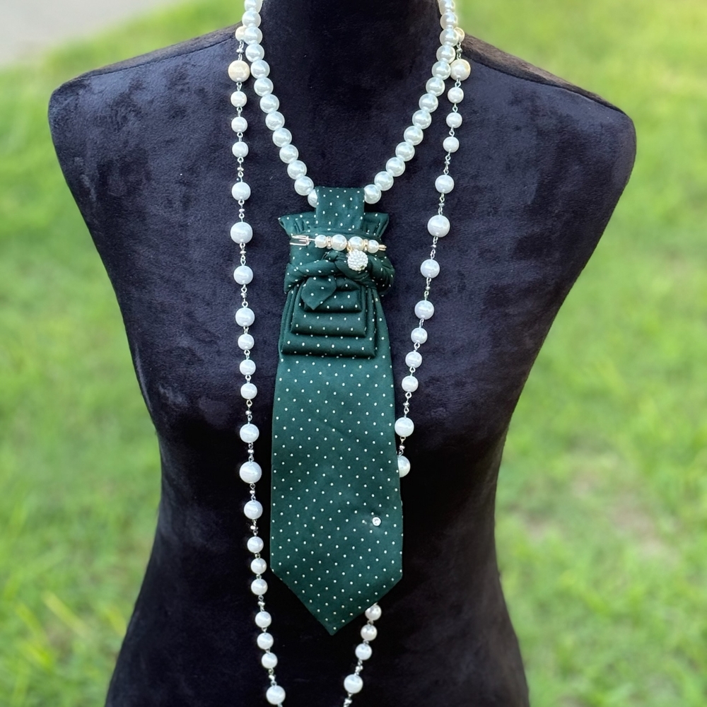 Nu-Ties Designed & Handmade By FLHood~Elegant Green Pearl Necklace